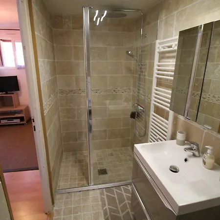 Rue Edgard Quinet 4eq5 * Collioure